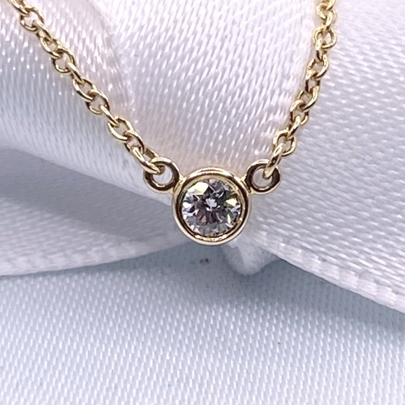 Tiffany & Co. Jewelry - Tiffany & Co .05ct diamond by the yard 18k  Peretti necklace pendant 16” box